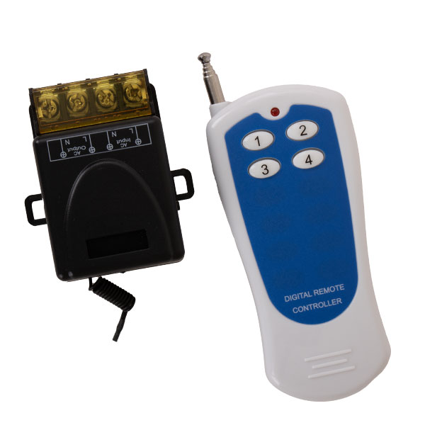 پک ریموت کنترل ۴ کانال 433MHz به همراه ۱ عدد ماژول رله 30 آمپر
