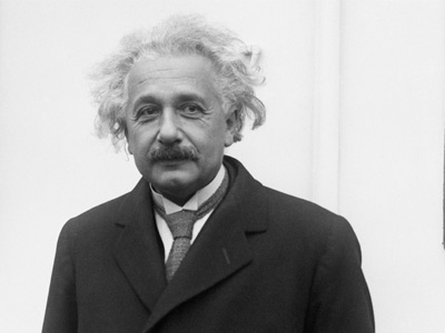 خالق نظریه‌ی نسبیت " آلبرت انیشتین "